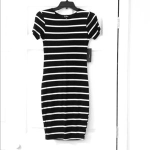 Lulu’s back and white fitted dress